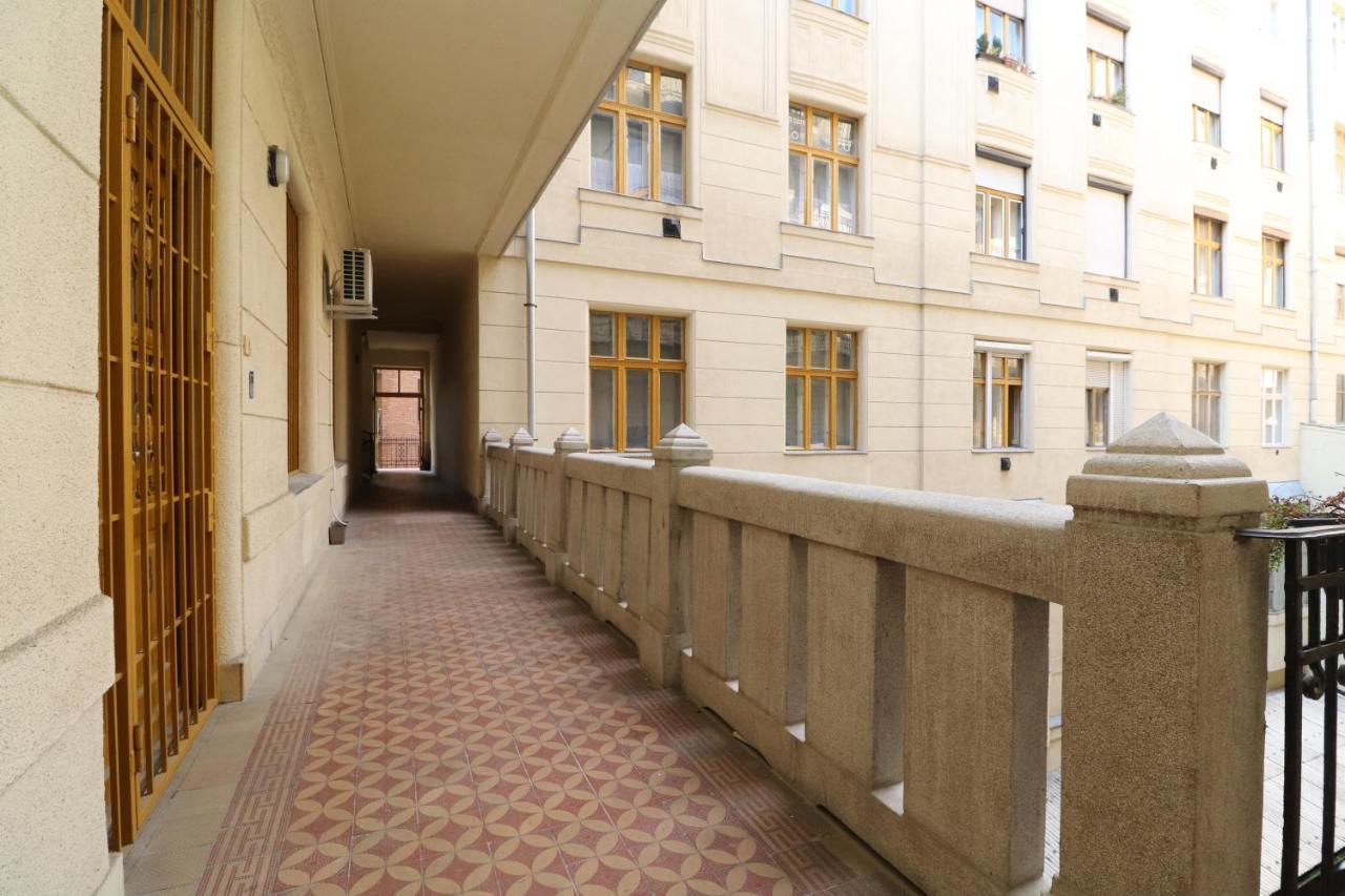 Broadway Downtown Deluxe Будапеща Екстериор снимка