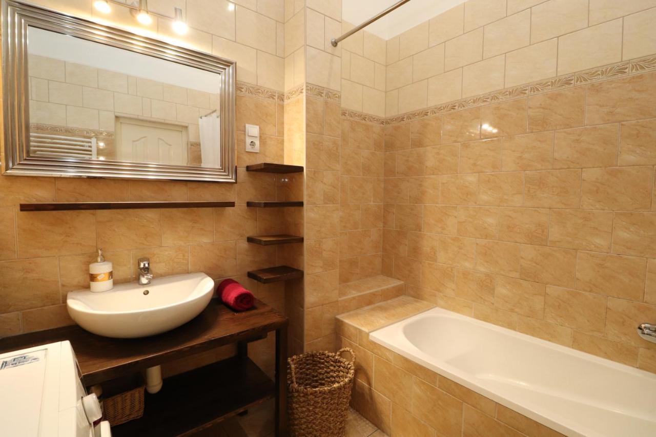 Broadway Downtown Deluxe Будапеща Екстериор снимка