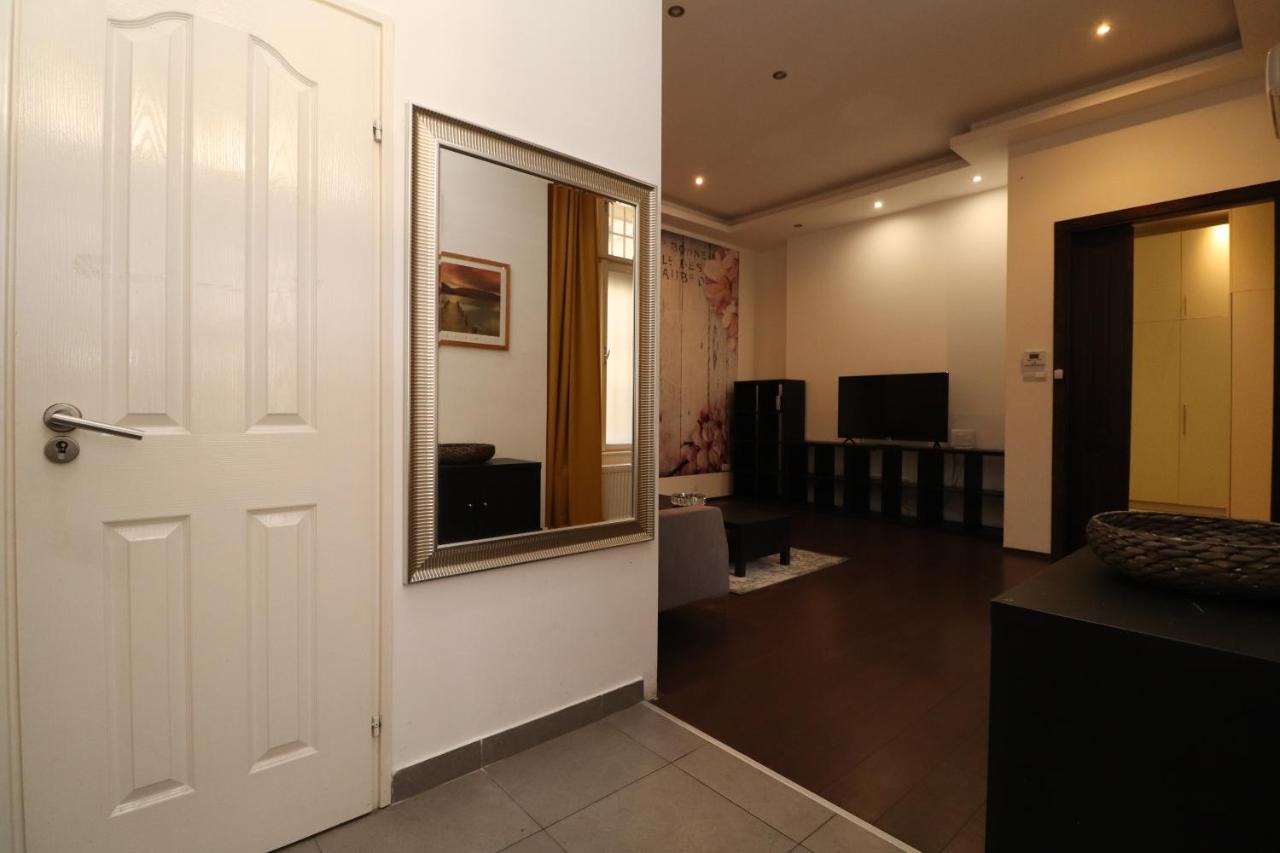 Broadway Downtown Deluxe Будапеща Екстериор снимка
