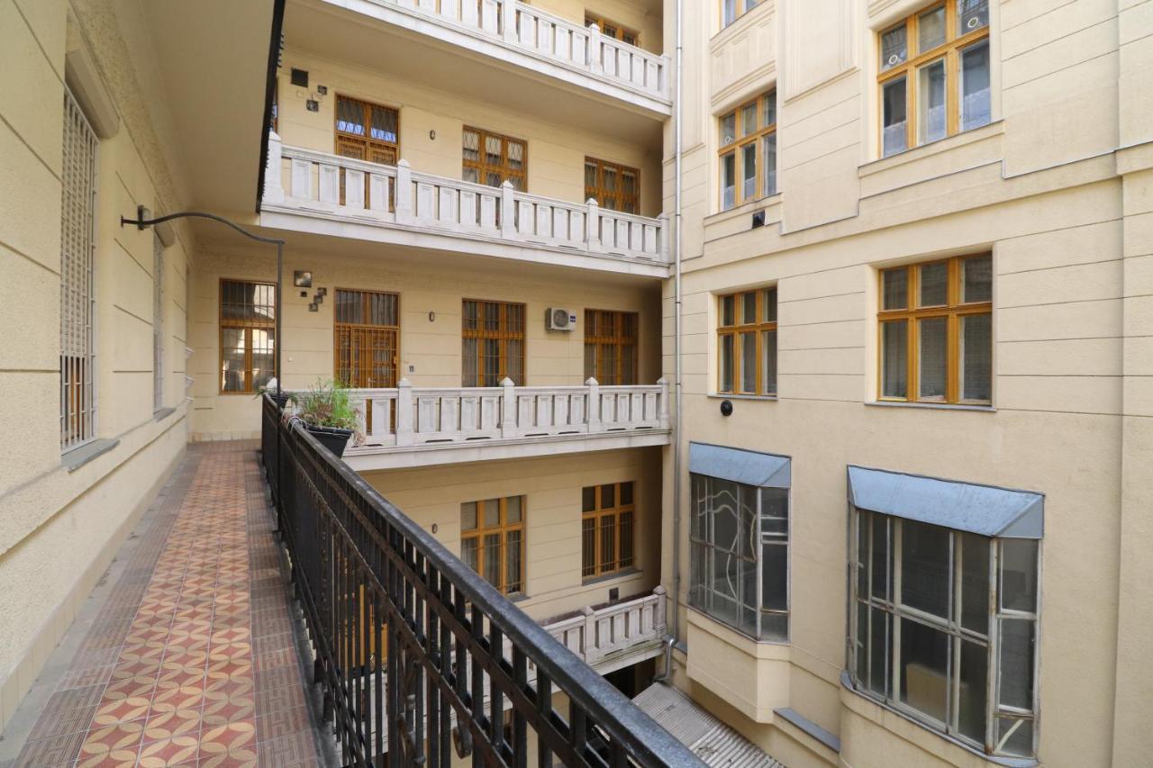 Broadway Downtown Deluxe Будапеща Екстериор снимка